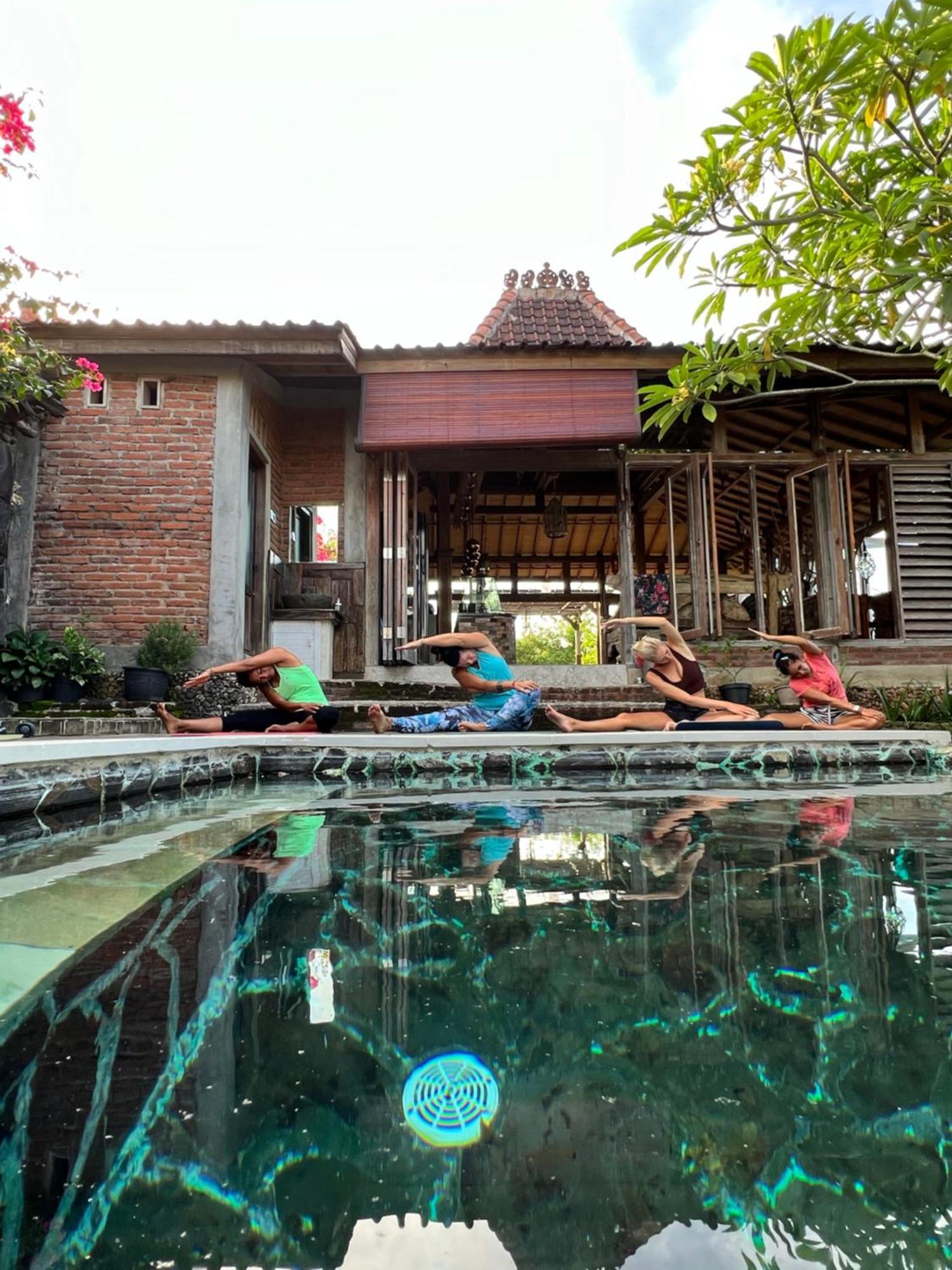 Pinokkio B&B Restaurant Ungasan  Exterior photo
