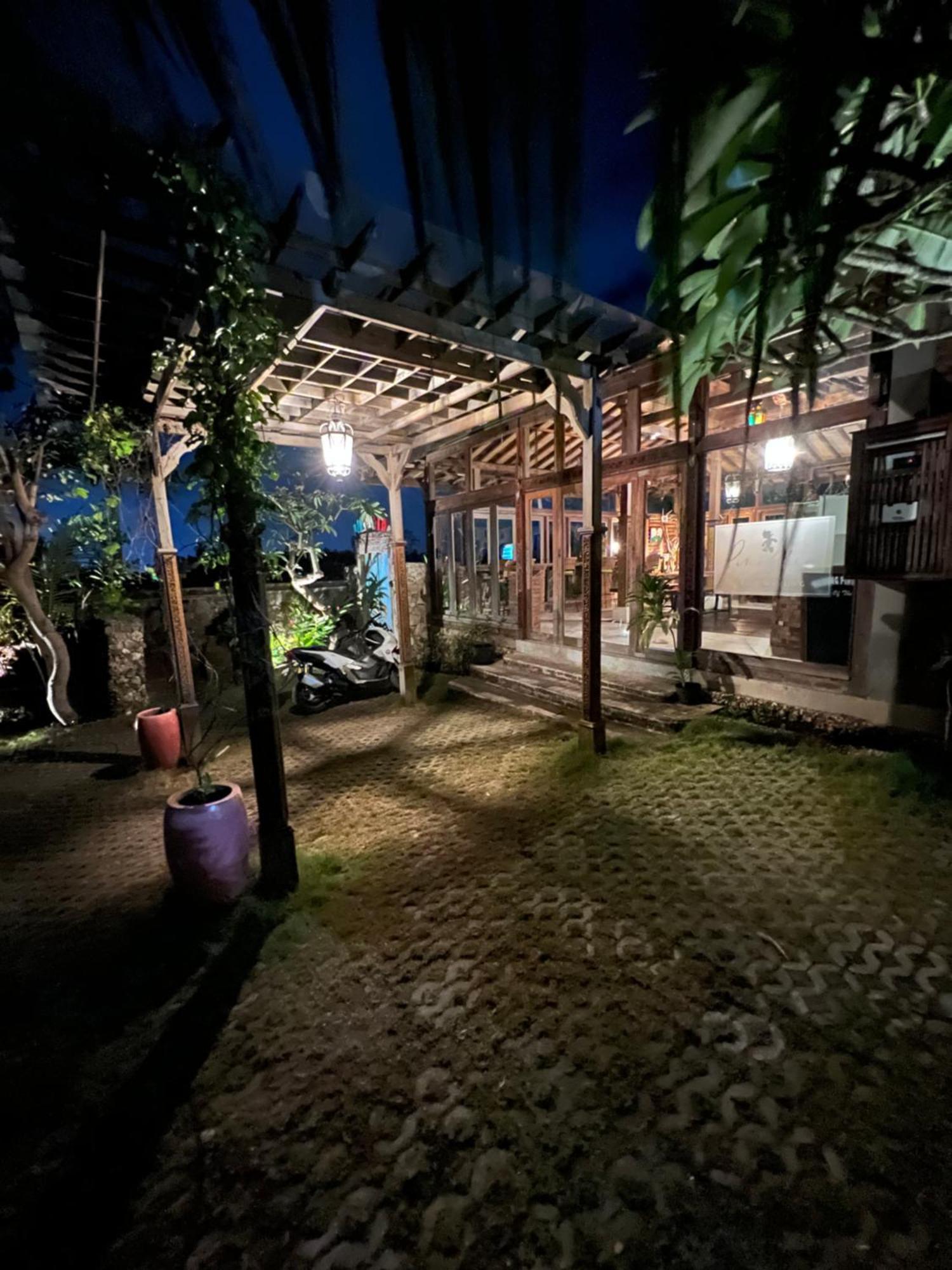 Pinokkio B&B Restaurant Ungasan  Exterior photo