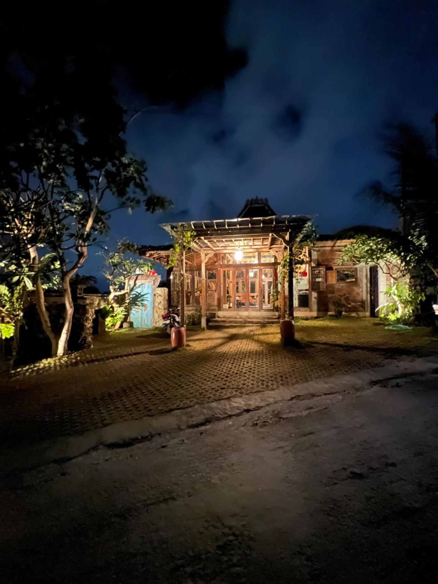 Pinokkio B&B Restaurant Ungasan  Exterior photo